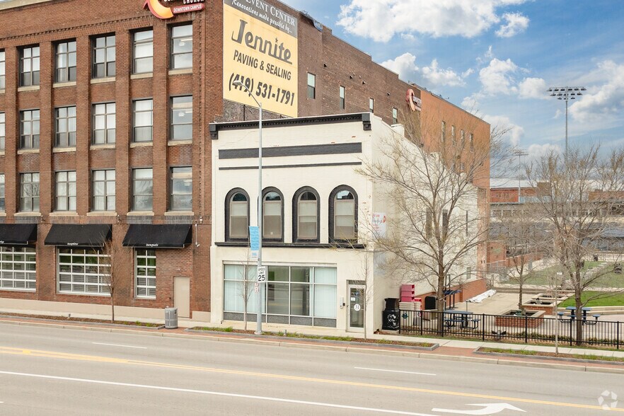 31-39 N Summit St, Toledo, OH for lease - Building Photo - Image 2 of 5