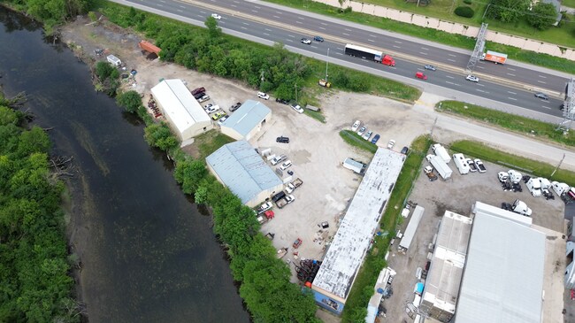 Plus de détails pour 18130-18134 NW Frontage Rd, Joliet, IL - Industriel à louer