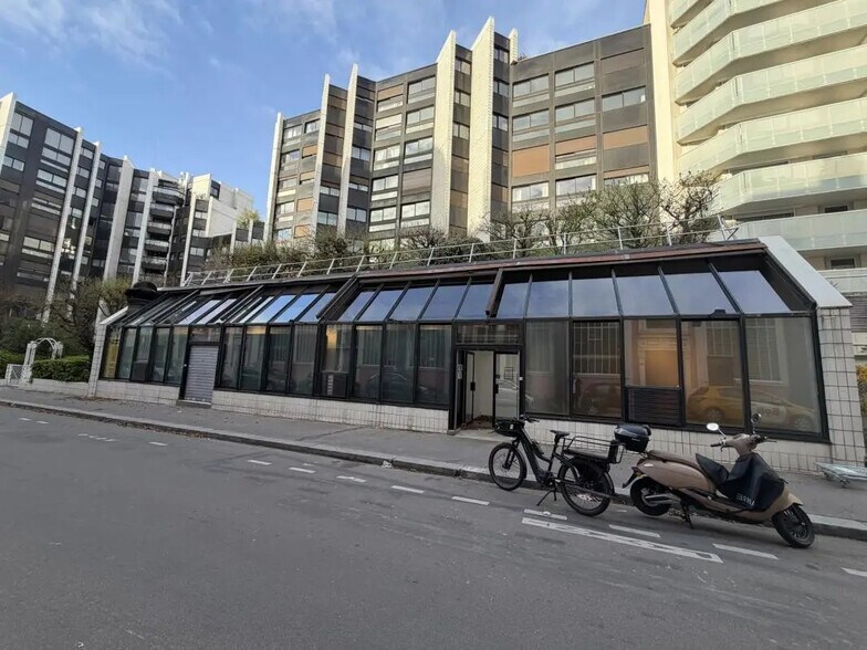 5 Rue Aumont-Thiéville, Paris for lease - Building Photo - Image 3 of 9