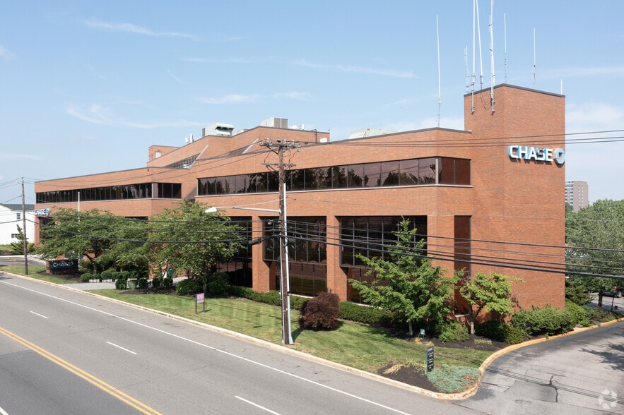 460 bergen Blvd, Palisades Park, NJ à louer - Photo du bâtiment - Image 1 de 9