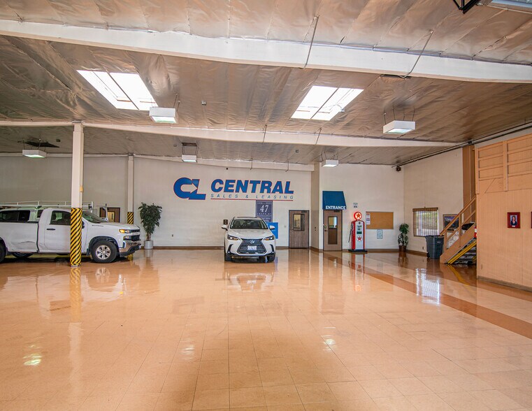 8331 E Slauson Ave, Pico Rivera, CA à vendre - Photo intérieure - Image 3 de 10