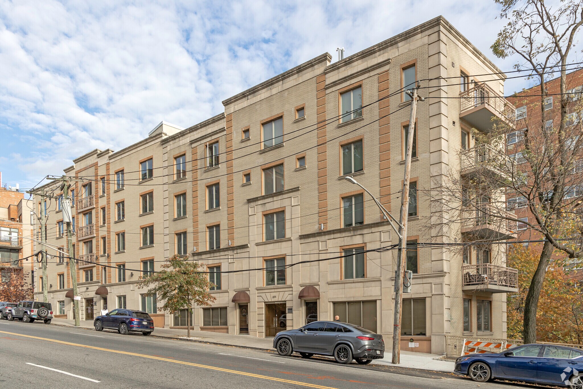 3190 Riverdale Ave, Bronx, NY for lease Primary Photo- Image 1 of 18