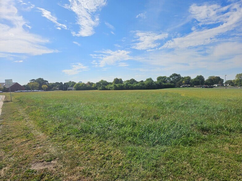 23700 Getson Ave, Plainfield, IL à vendre - Photo du bâtiment - Image 3 de 4