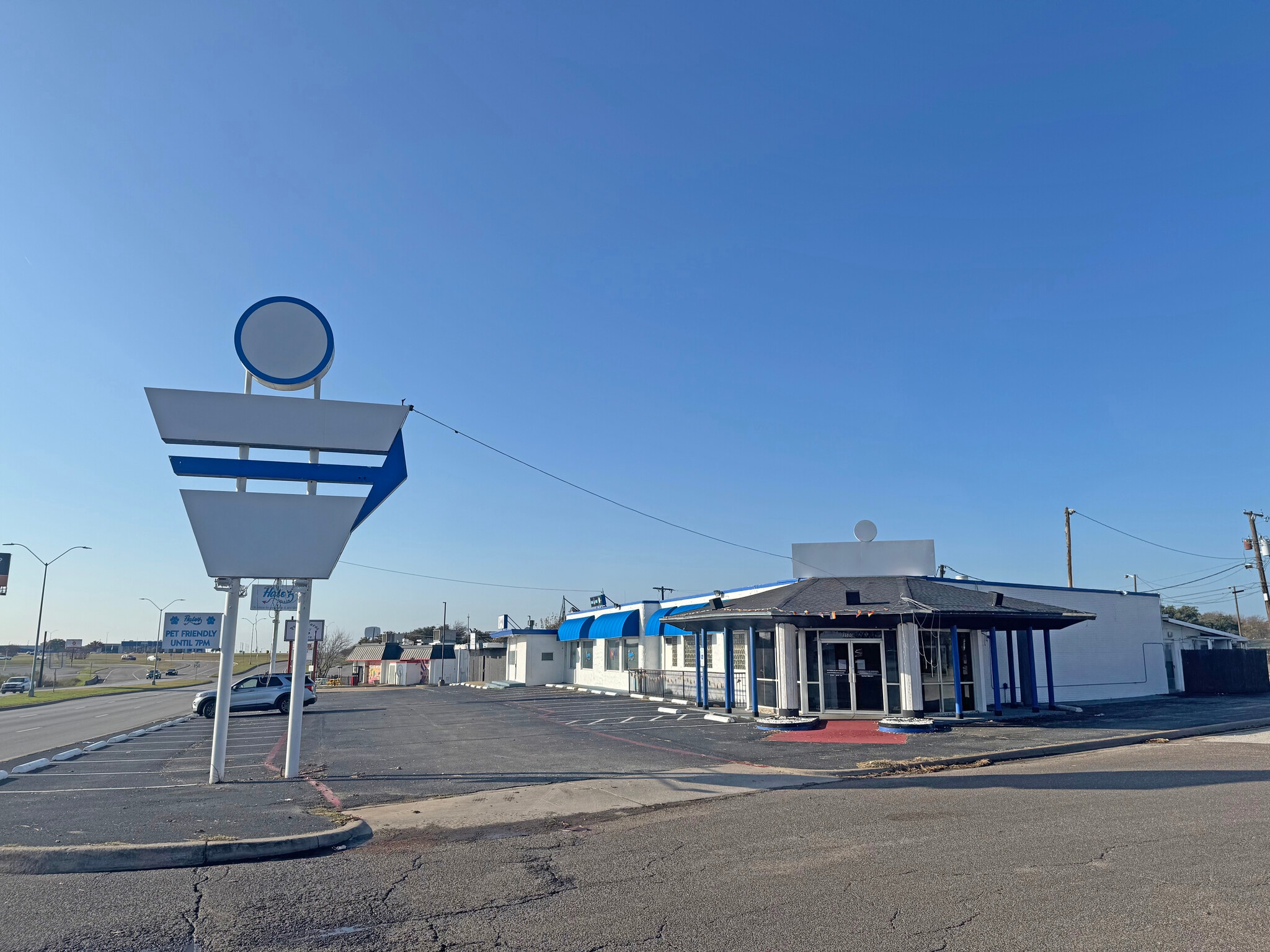 3500 Alta Mere Dr, Fort Worth, TX for lease Building Photo- Image 1 of 3