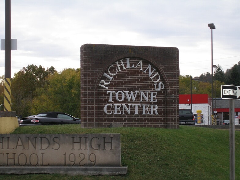 2006 2nd St, Richlands, VA for lease - Primary Photo - Image 2 of 4