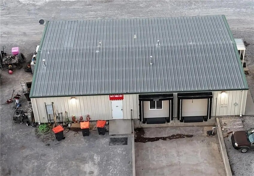 3001 N Rotary Ter, Pittsburg, KS for sale - Building Photo - Image 2 of 11