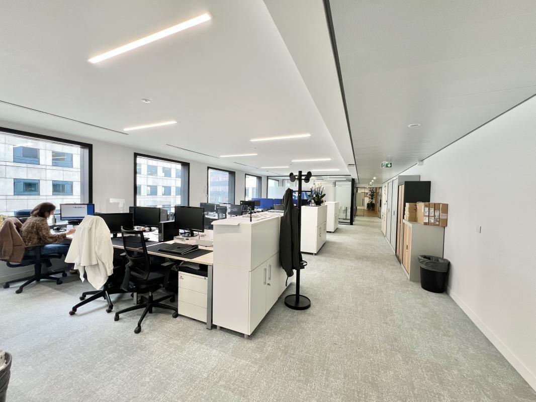 Bureau dans Courbevoie à louer Photo du bâtiment- Image 1 de 8