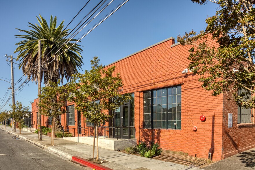 1919 Peralta St, Oakland, CA à louer - Photo du bâtiment - Image 2 de 7