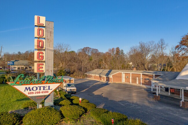 More details for 1043 US Highway 206, Bordentown, NJ - Hospitality for Sale