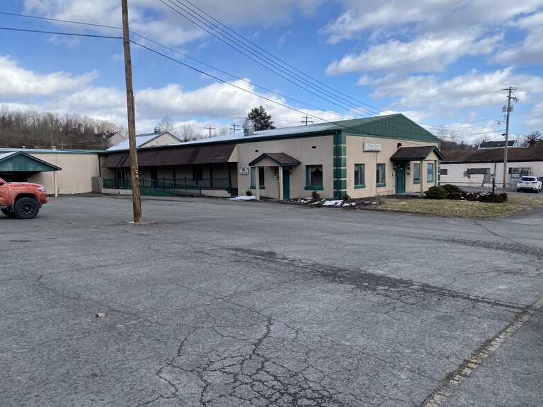 1825 Locust Ave, Fairmont, WV for sale - Building Photo - Image 1 of 1