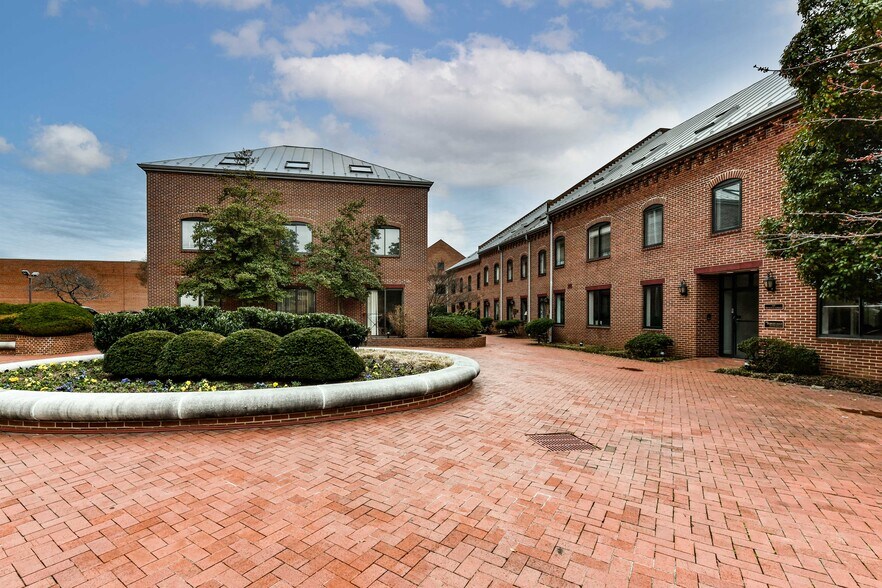 105 Oronoco St, Alexandria, VA à louer - Photo du bâtiment - Image 3 de 8