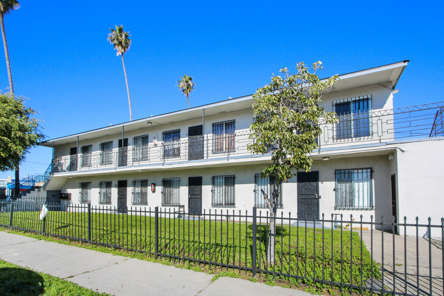 11226 S Figueroa St, Los Angeles, CA à vendre - Photo du bâtiment - Image 1 de 1