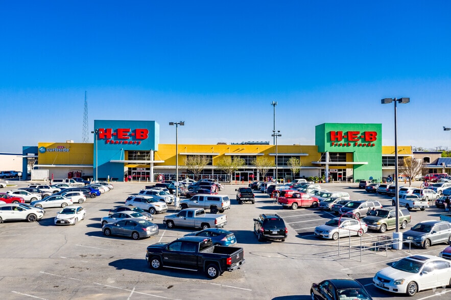 1500-1532 Austin Hwy, San Antonio, TX for lease - Building Photo - Image 3 of 8