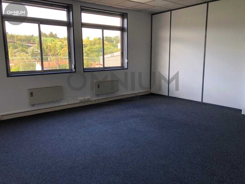 Office in Lyon for sale - Interior Photo - Image 3 of 7