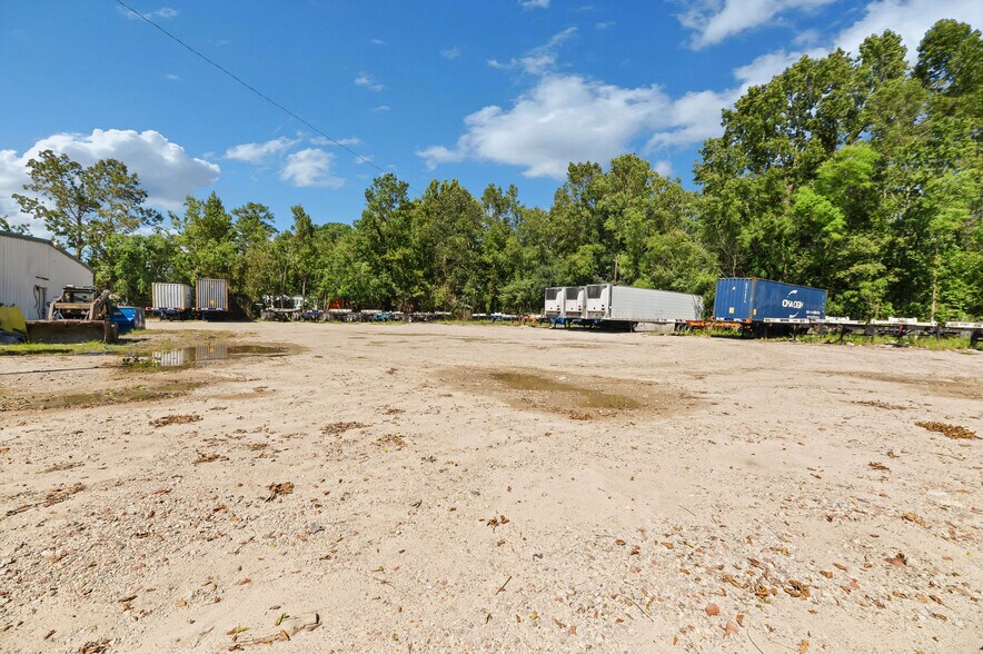 6650 Jet Park Rd, North Charleston, SC à vendre - Photo du bâtiment - Image 2 de 10