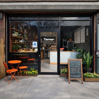 More details for 561 Gates Ave, Brooklyn, NY - Retail for Lease