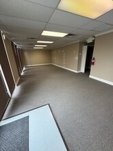 3286 Northbend Cir, Alcoa, TN for lease Interior Photo- Image 1 of 6