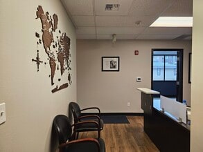 1002 39th Ave SW, Puyallup, WA for lease Interior Photo- Image 1 of 9