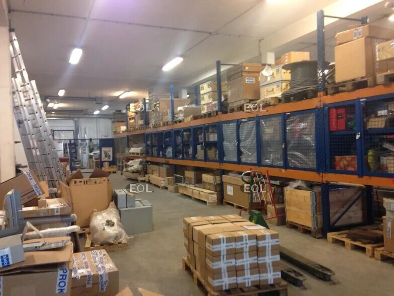 Flex in Villeneuve-la-Garenne for lease - Building Photo - Image 2 of 4