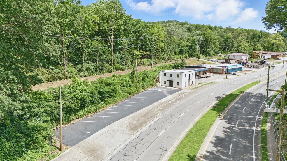 700 Chickamauga Ave, Rossville, GA à vendre - Photo du bâtiment - Image 3 de 16