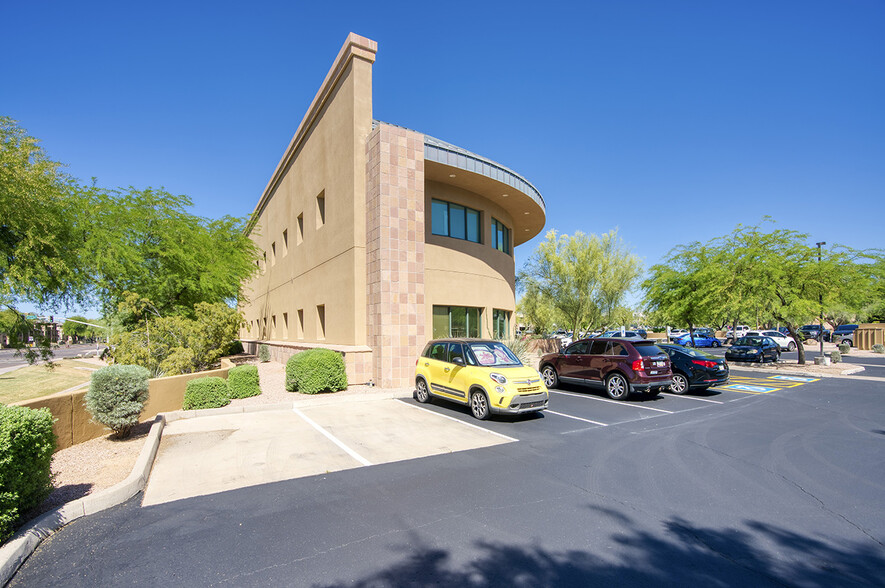 8535 E Hartford Dr, Scottsdale, AZ for sale - Building Photo - Image 2 of 15