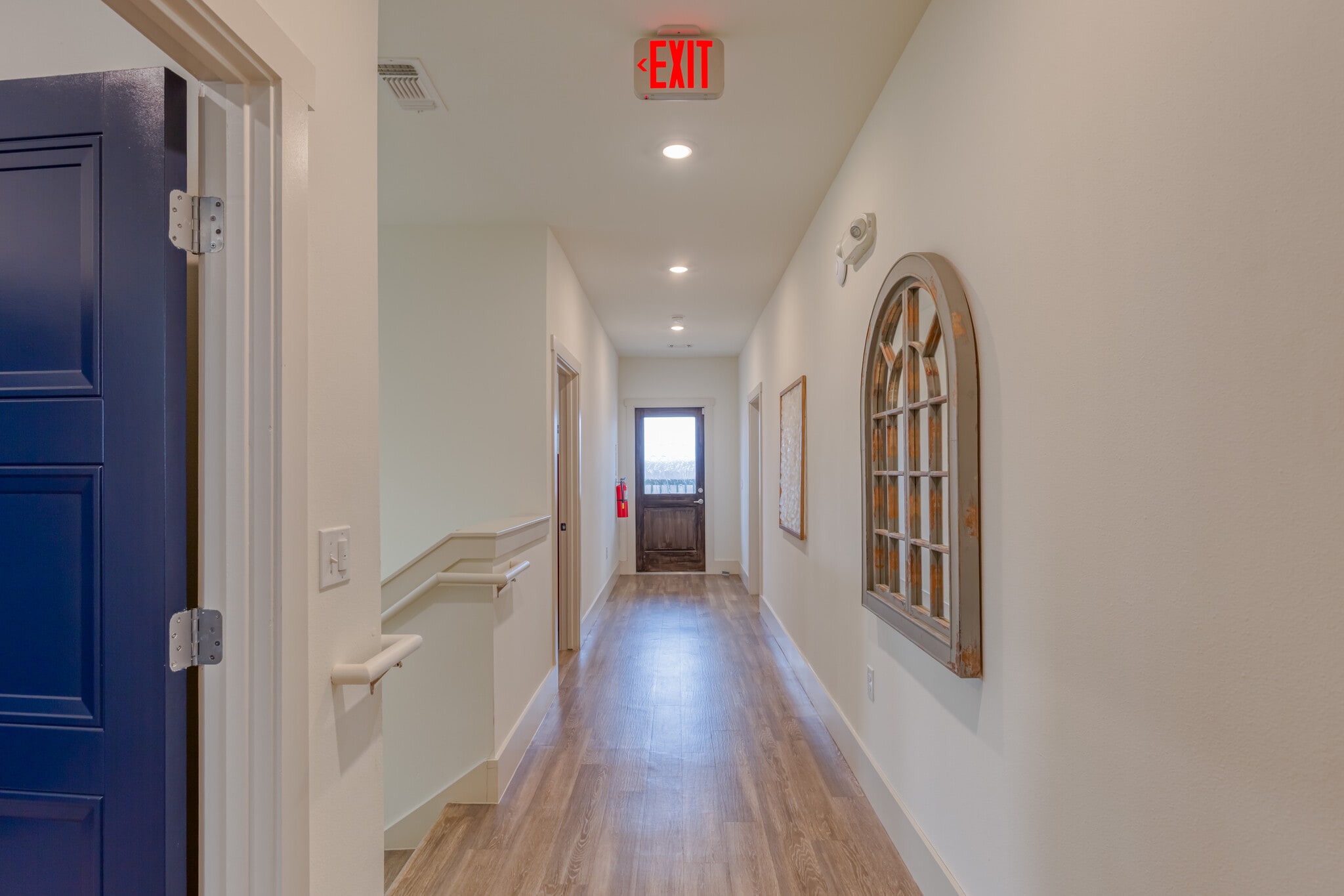 210 E Church St, Weatherford, TX à vendre Photo intérieure- Image 1 de 26