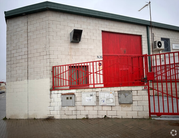 Calle Físicas, 35, Alcorcón, Madrid for lease - Building Photo - Image 2 of 8