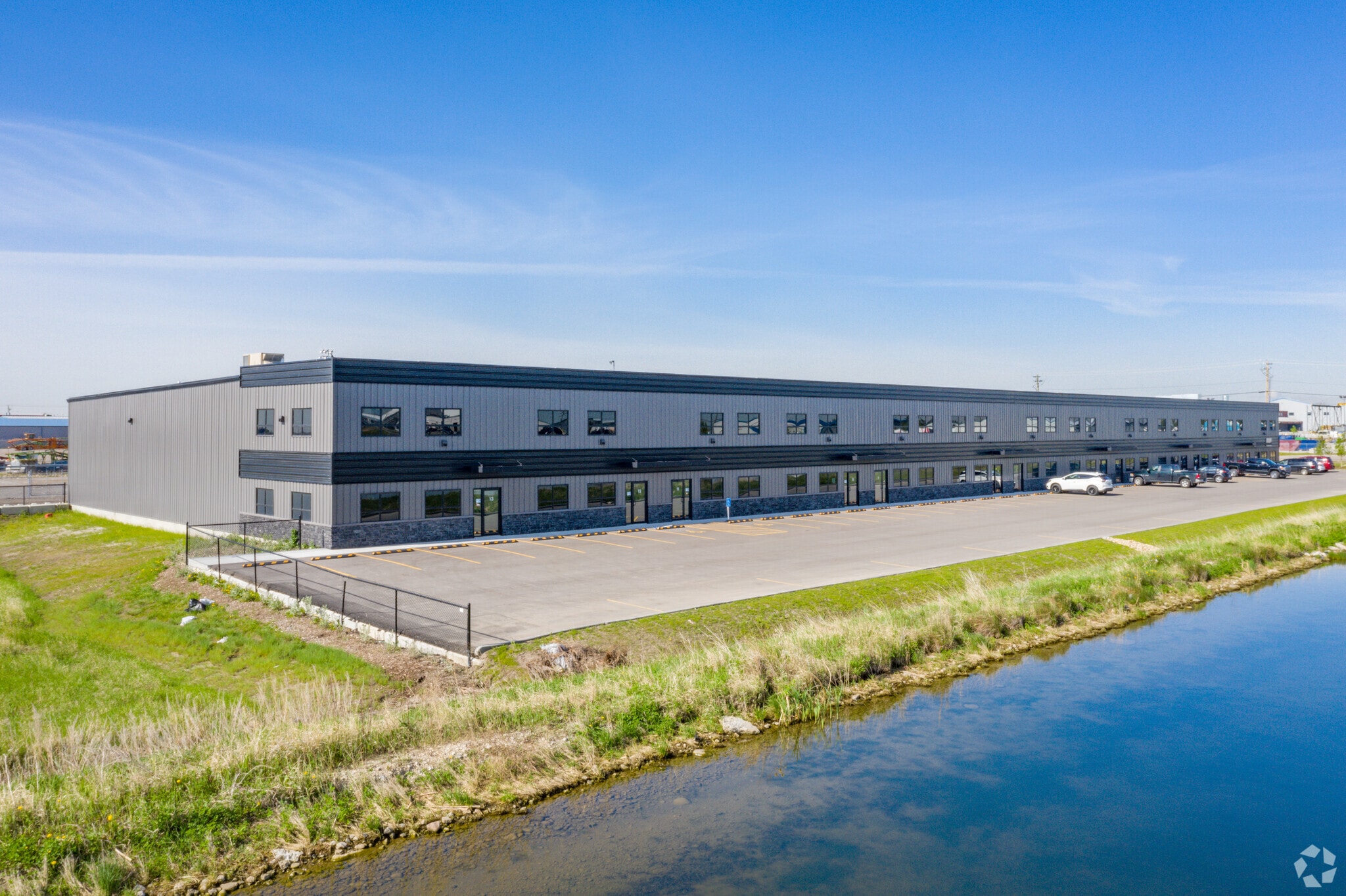 235126 Ryan Rd, Calgary, AB à louer Photo principale- Image 1 de 7