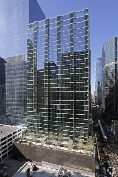 215 W Lake St, Chicago, IL à louer - Photo principale - Image 1 de 104