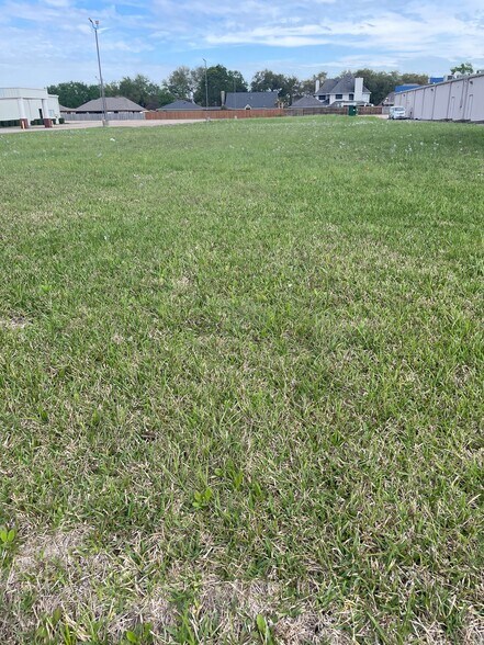 Lot 74 Section 1 Fairmont Parkway, Pasadena, TX à vendre - Photo du bâtiment - Image 2 de 2