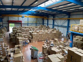 Plus de détails pour Bureau, Industriel à louer