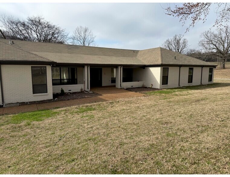 1428 Rock Springs Rd, Columbia, TN à louer - Photo du bâtiment - Image 3 de 26