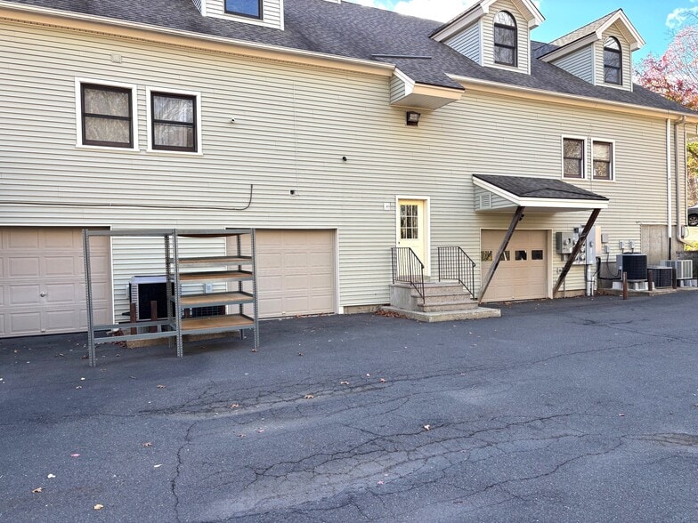 1369 Southford Rd, Southbury, CT for lease - Building Photo - Image 2 of 5