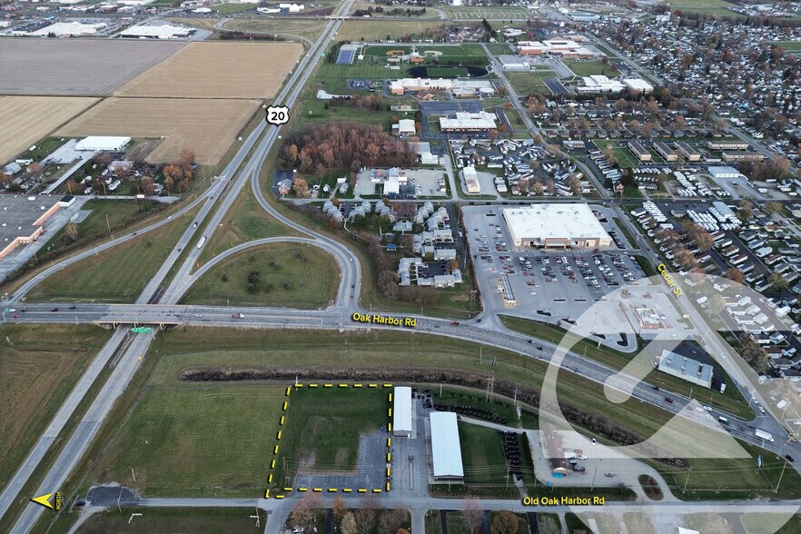 Old Oak Harbor Rd, Fremont, OH à vendre - Photo principale - Image 1 de 1