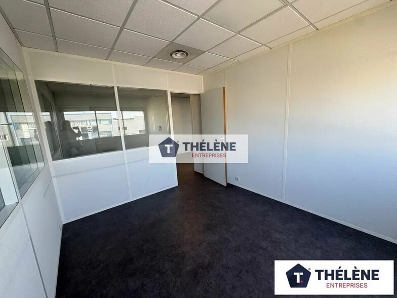 Office in Montpellier for sale - Interior Photo - Image 1 of 8