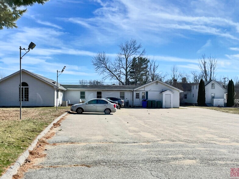 107 Main St, Hebron, CT à louer - Photo du bâtiment - Image 2 de 24