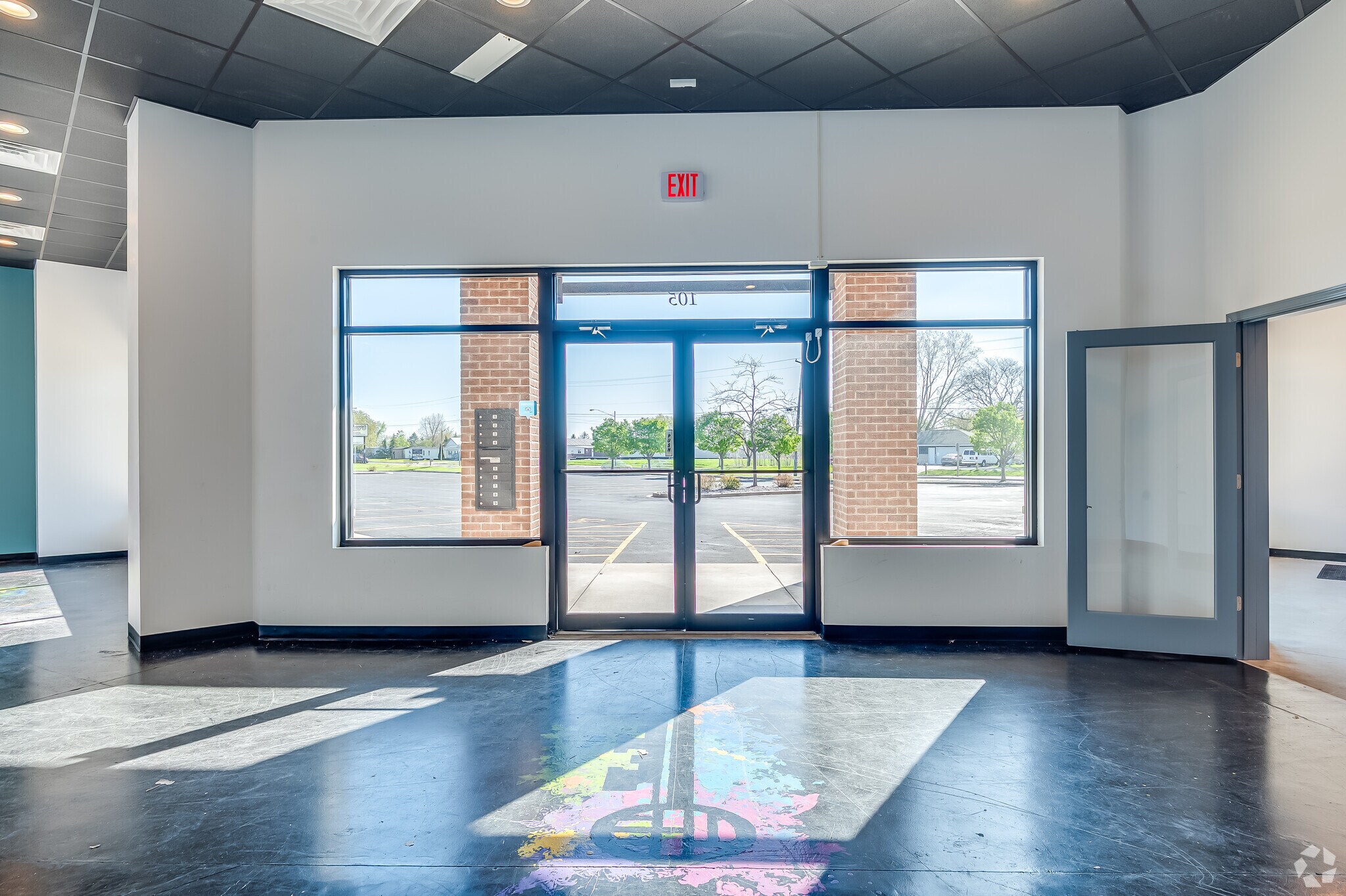 1390 Bellevue St, Green Bay, WI for lease Interior Photo- Image 1 of 13