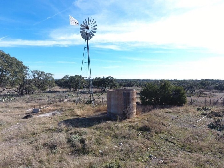 438 Acres In Kimble County Tx, Junction, TX à vendre - Photo principale - Image 1 de 1