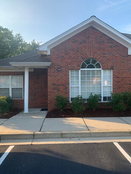 6030 Bethelview Rd, Cumming, GA à louer - Photo du bâtiment - Image 3 de 24