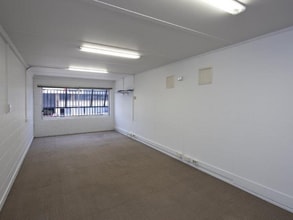 26 Wallace St, ALBION for lease Interior Photo- Image 2 of 2