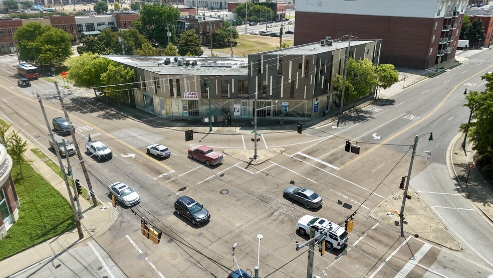 440 N Front St, Memphis, TN à louer - Photo du bâtiment - Image 2 de 17