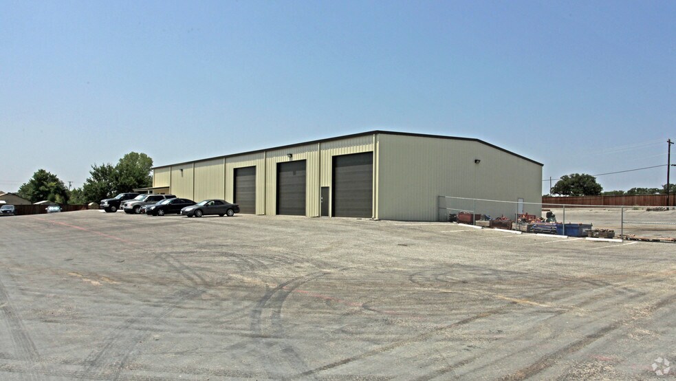 1832 Ranger Hwy, Weatherford, TX à louer - Photo du bâtiment - Image 2 de 9