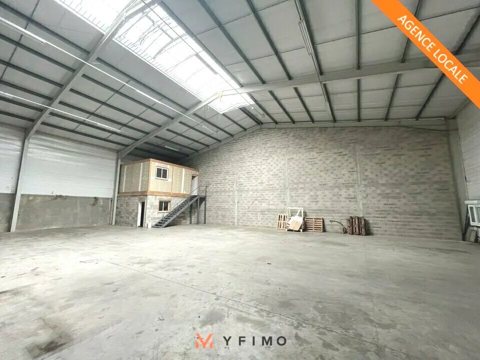 Flex in Gargenville for lease Interior Photo- Image 1 of 6