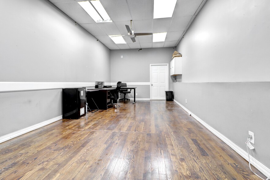 451 Grandview Ave, Ridgewood, NY for lease - Building Photo - Image 3 of 6