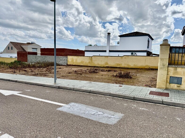 Calle Romero, 25, Cantillana, Sevilla for sale - Building Photo - Image 2 of 5