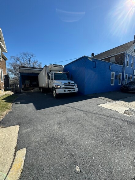 181 S Whitfield St, Nazareth, PA for sale - Building Photo - Image 3 of 42