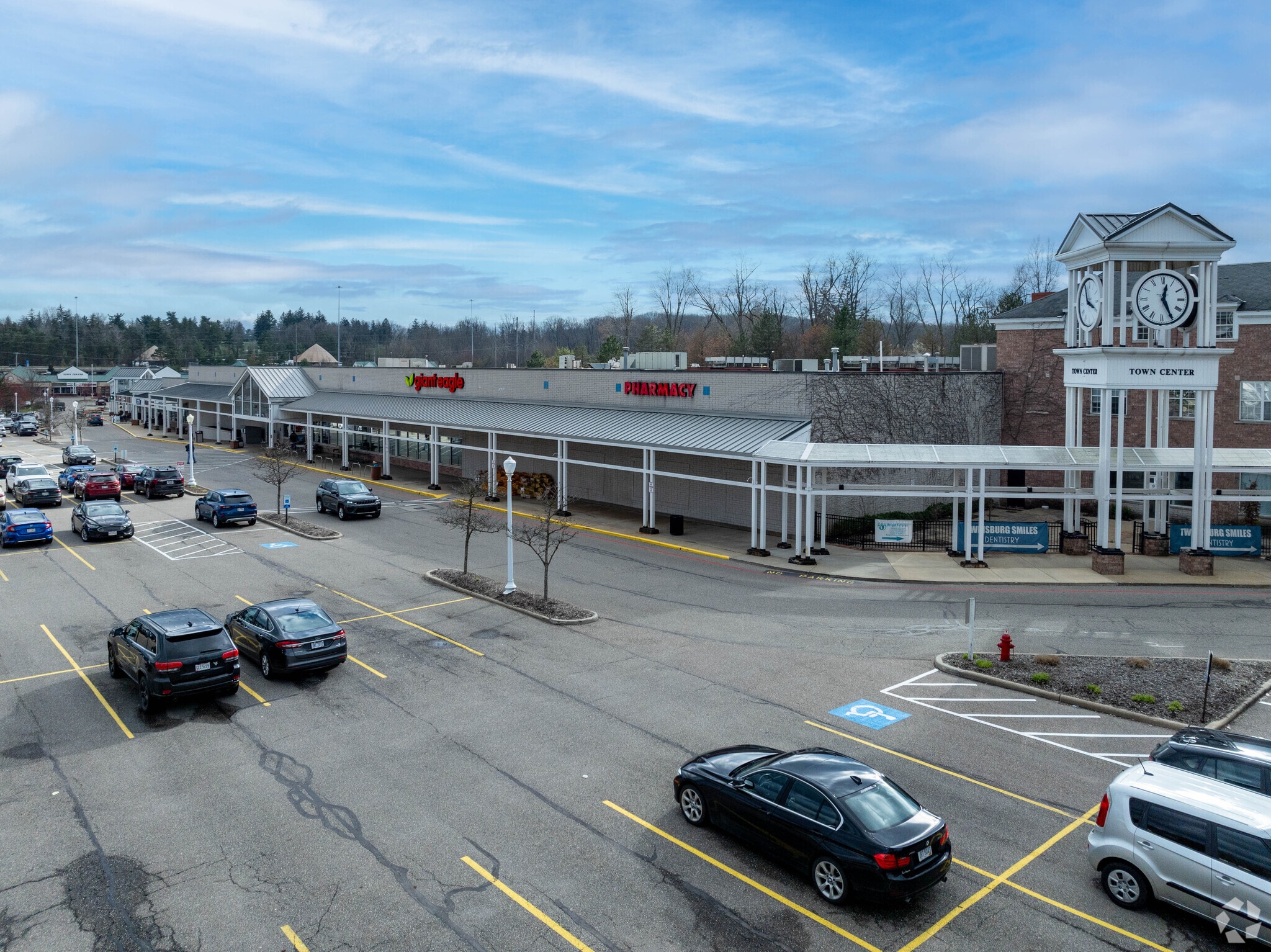 8870-8934 Darrow Rd, Twinsburg, OH for lease Primary Photo- Image 1 of 6