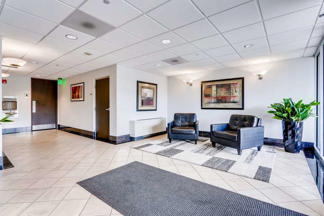 1805 S Bellaire St, Denver, CO for lease - Lobby - Image 3 of 5