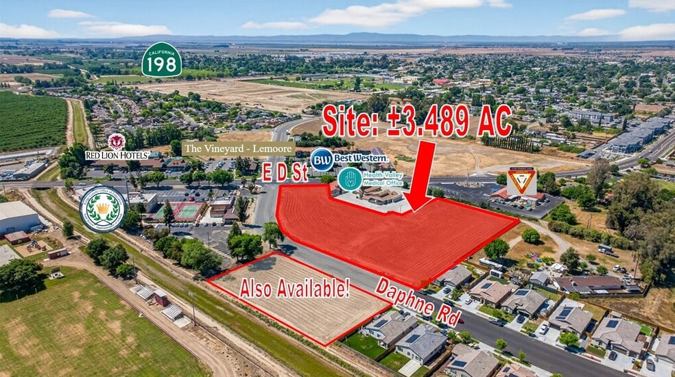 427 Daphne ln, Lemoore, CA à vendre - Photo du bâtiment - Image 1 de 5