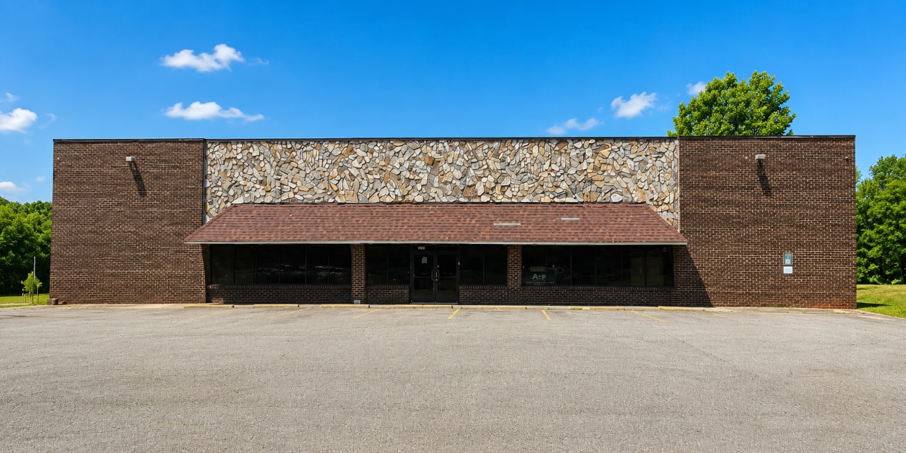 4826 E Fork Ln, Monroe, NC for sale Primary Photo- Image 1 of 6